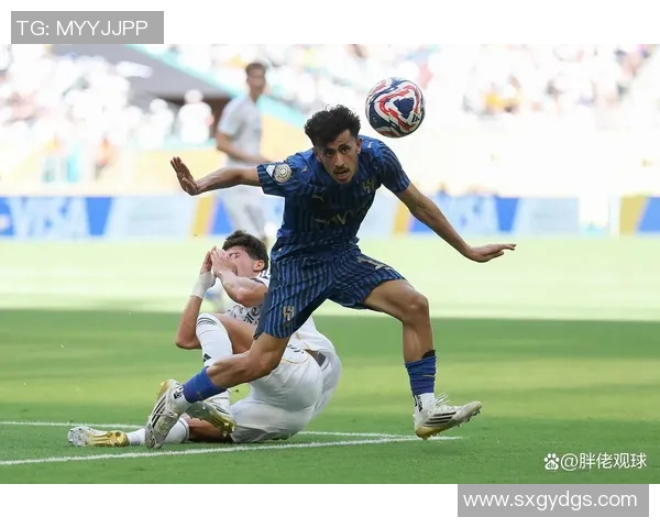 意甲激战：本菲卡大胜皇马红牌争议引发全场热议与高潮