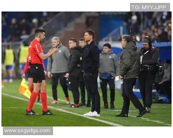 西甲波尔图大胜AC米兰引发争议判罚全场沸腾瞬间回顾