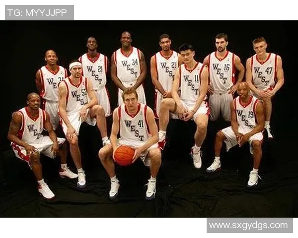 姚明训练归来重燃篮球梦想展现传奇风采与不屈精神