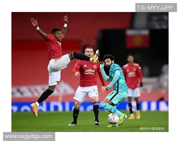 意甲激战:利物浦险胜那不勒斯红牌事件引发全场热议与激情 意甲激战:利物浦险胜那不勒斯红牌事件引发全场热议与激情