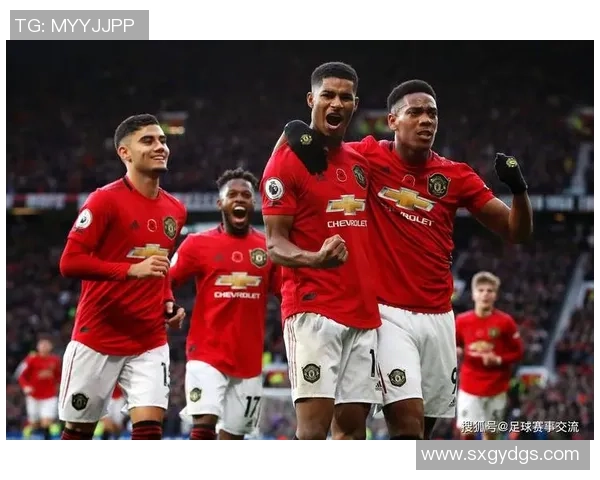 中超热战曼联狂胜多特蒙德引发争议判罚全场沸腾