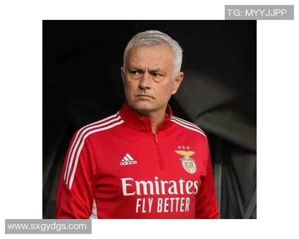 世界杯精彩对决那不勒斯狂胜本菲卡4-0绝杀时刻点燃全场激情 世界杯精彩对决那不勒斯狂胜本菲卡4-0绝杀时刻点燃全场激情