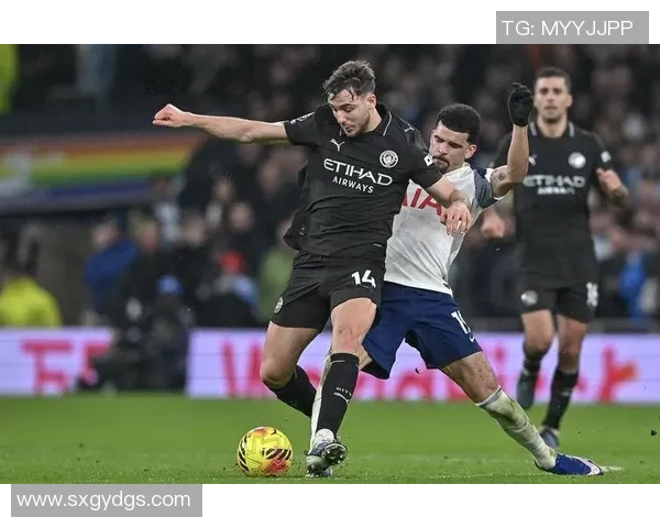 英超激战莱比锡与热刺交锋红牌争议引发全场热议与焦点分析