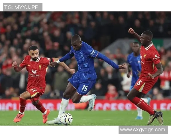 意甲激战拜仁与切尔西握手言和绝杀瞬间引发争议判罚引爆全场气氛 意甲激战拜仁与切尔西握手言和绝杀瞬间引发争议判罚引爆全场气氛