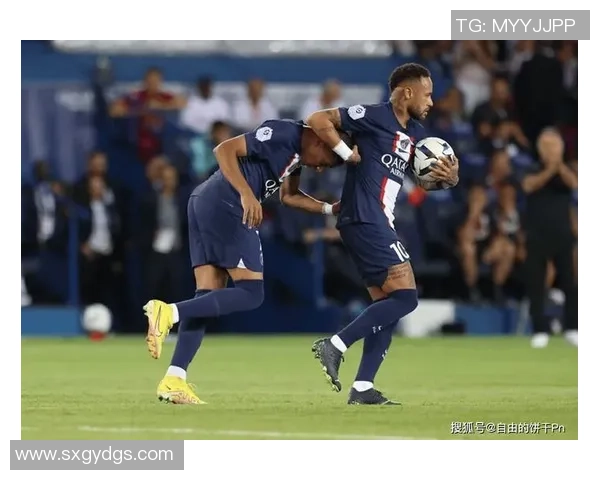 国王杯精彩对决拜仁大胜巴黎圣日耳曼点球大战引发全场狂欢