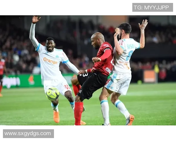 意甲焦点战巴黎圣日耳曼与热刺互交白卷乌龙球成比赛转折点解析