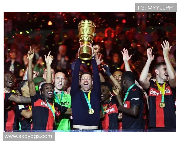 曼联与巴黎圣日耳曼友谊赛激战成平精彩瞬间回顾与十大进球分析